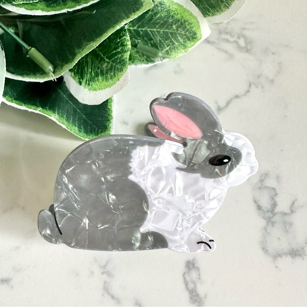 3/$22🩶  Bunny Rabbit Claw Clips Hair Accessory Acrylic Gray Cute Animal Gift NEW